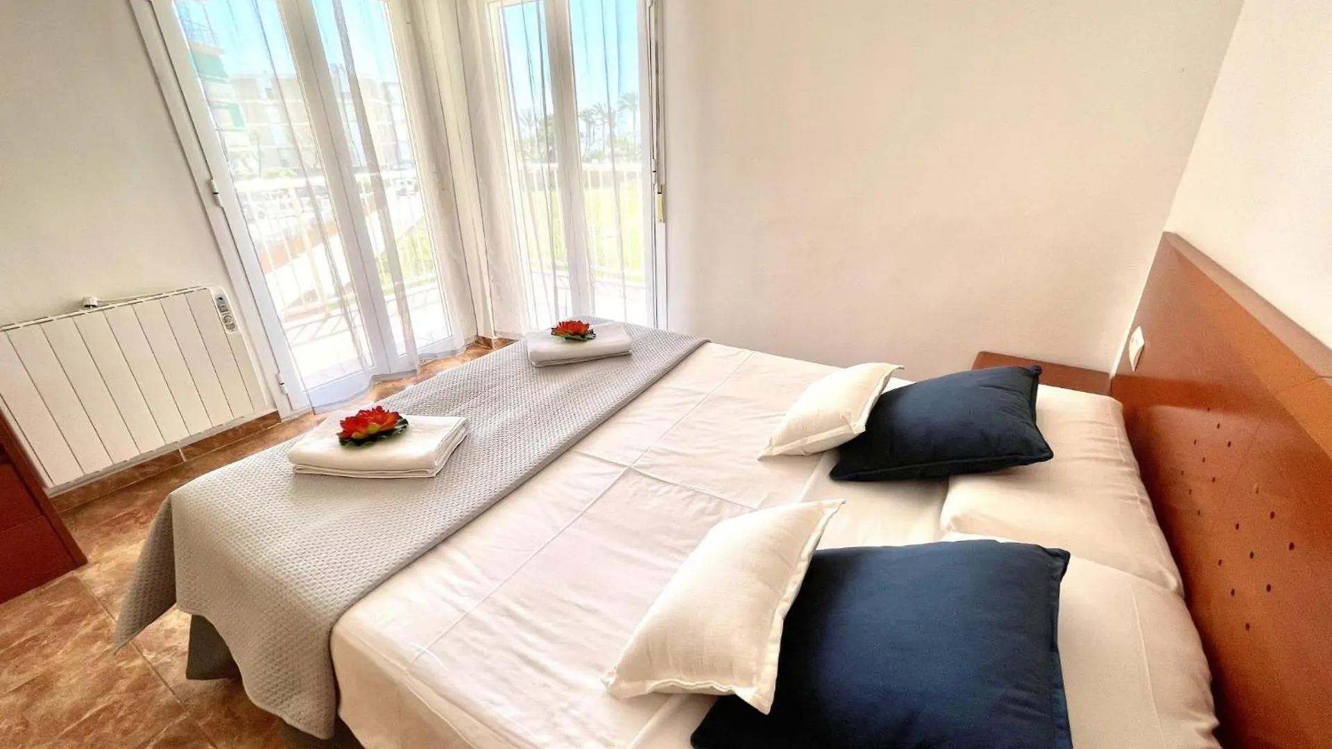 Apartbeach Nuevo Altamira Front Beach La Pineda 0*,